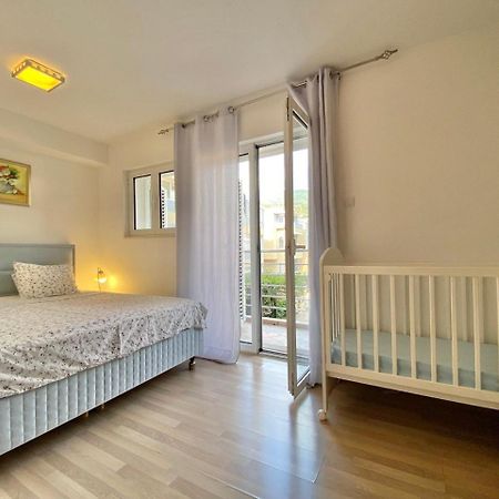 Apartments Apple Cat Montenegro Ko Бієла Екстер'єр фото