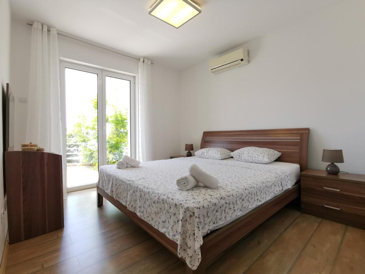 Apartments Apple Cat Montenegro Ko Бієла Екстер'єр фото