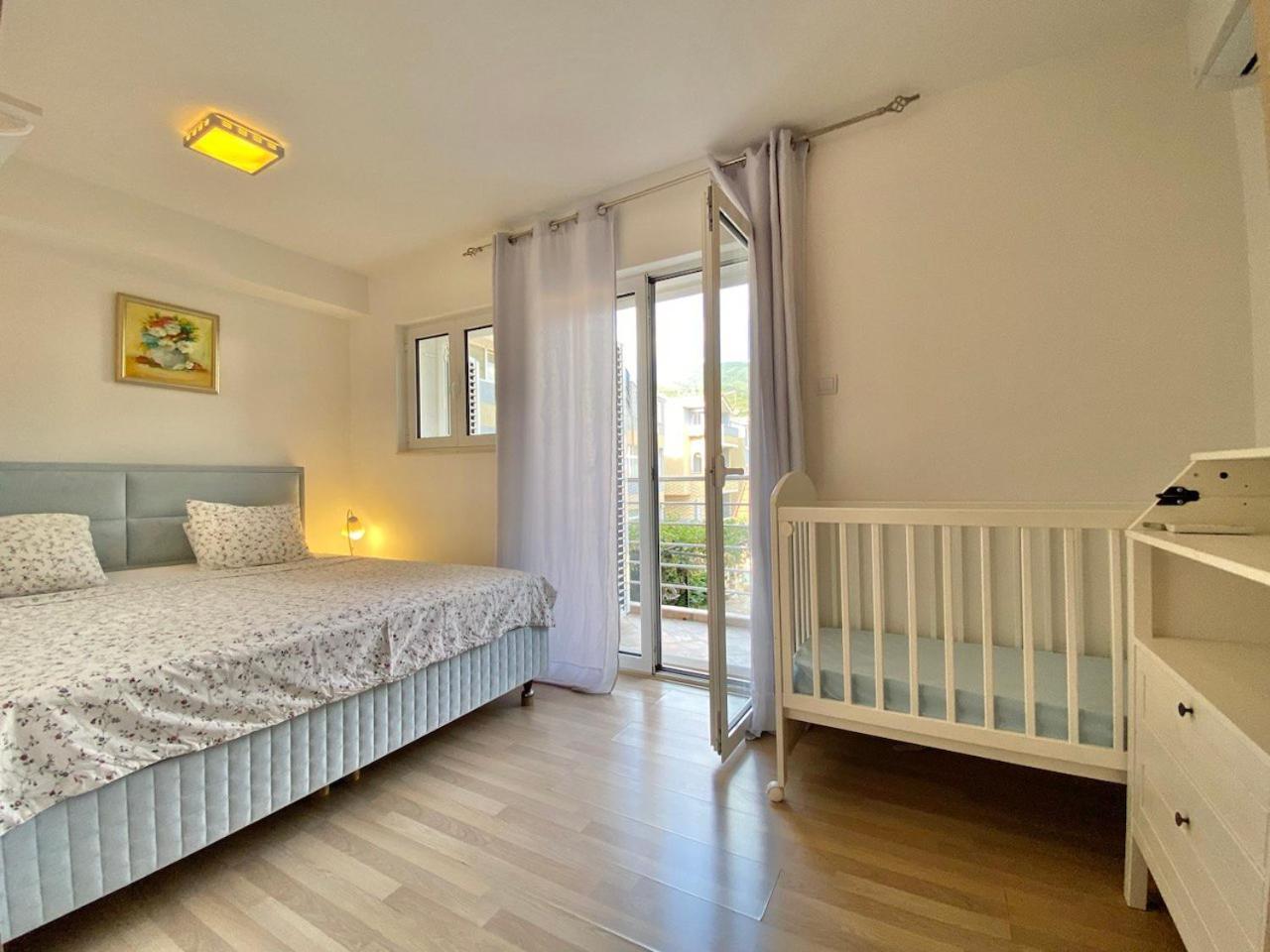 Apartments Apple Cat Montenegro Ko Бієла Екстер'єр фото