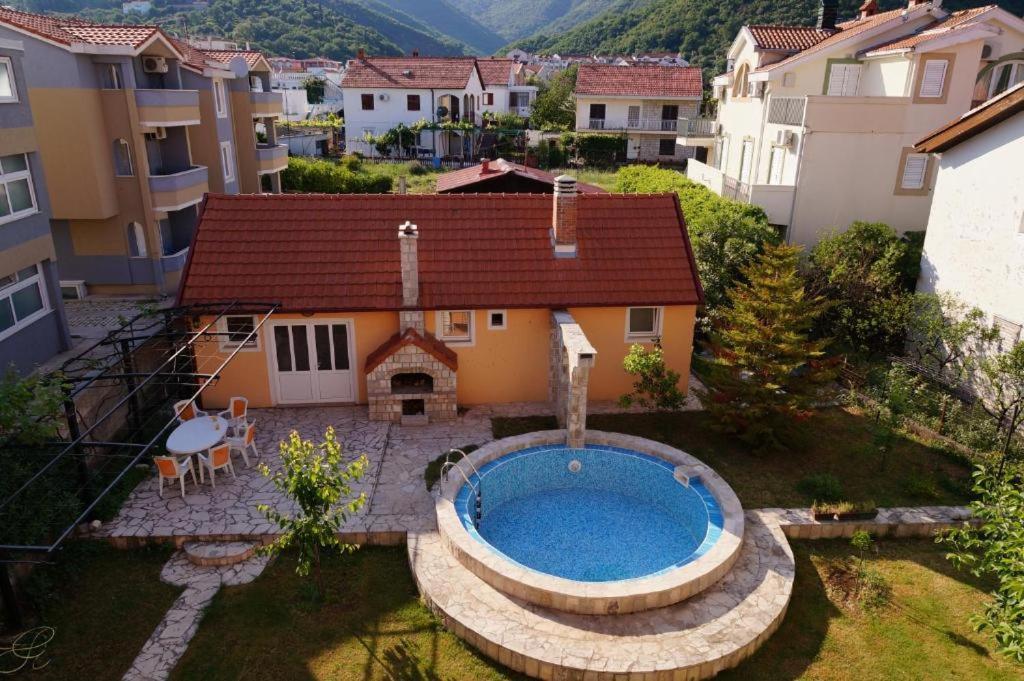 Apartments Apple Cat Montenegro Ko Бієла Екстер'єр фото