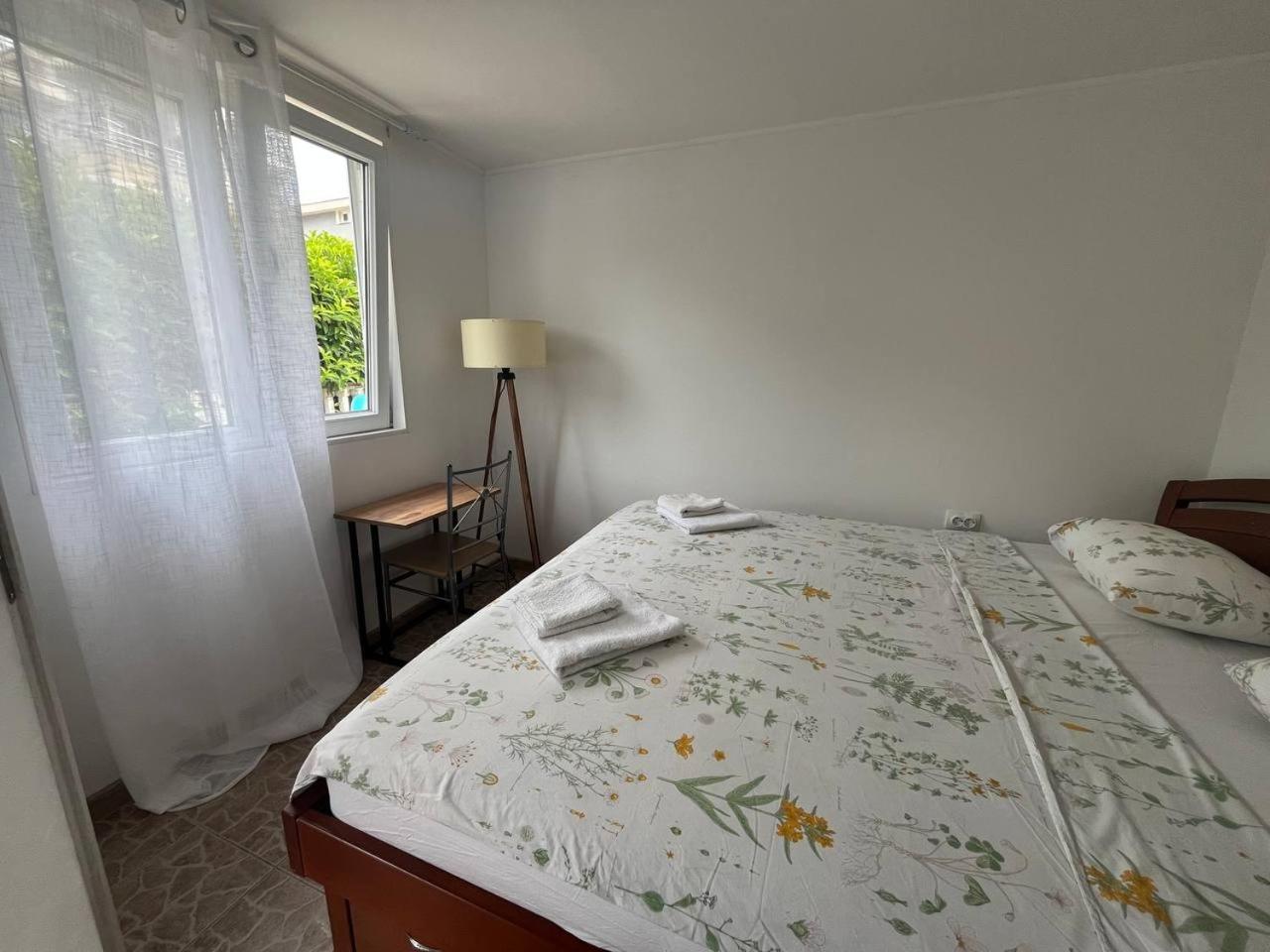 Apartments Apple Cat Montenegro Ko Бієла Екстер'єр фото
