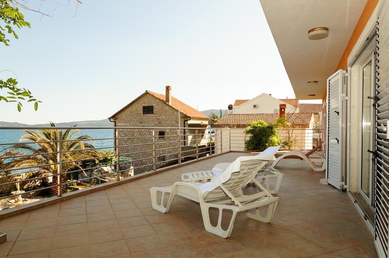 Apartments Apple Cat Montenegro Ko Бієла Екстер'єр фото