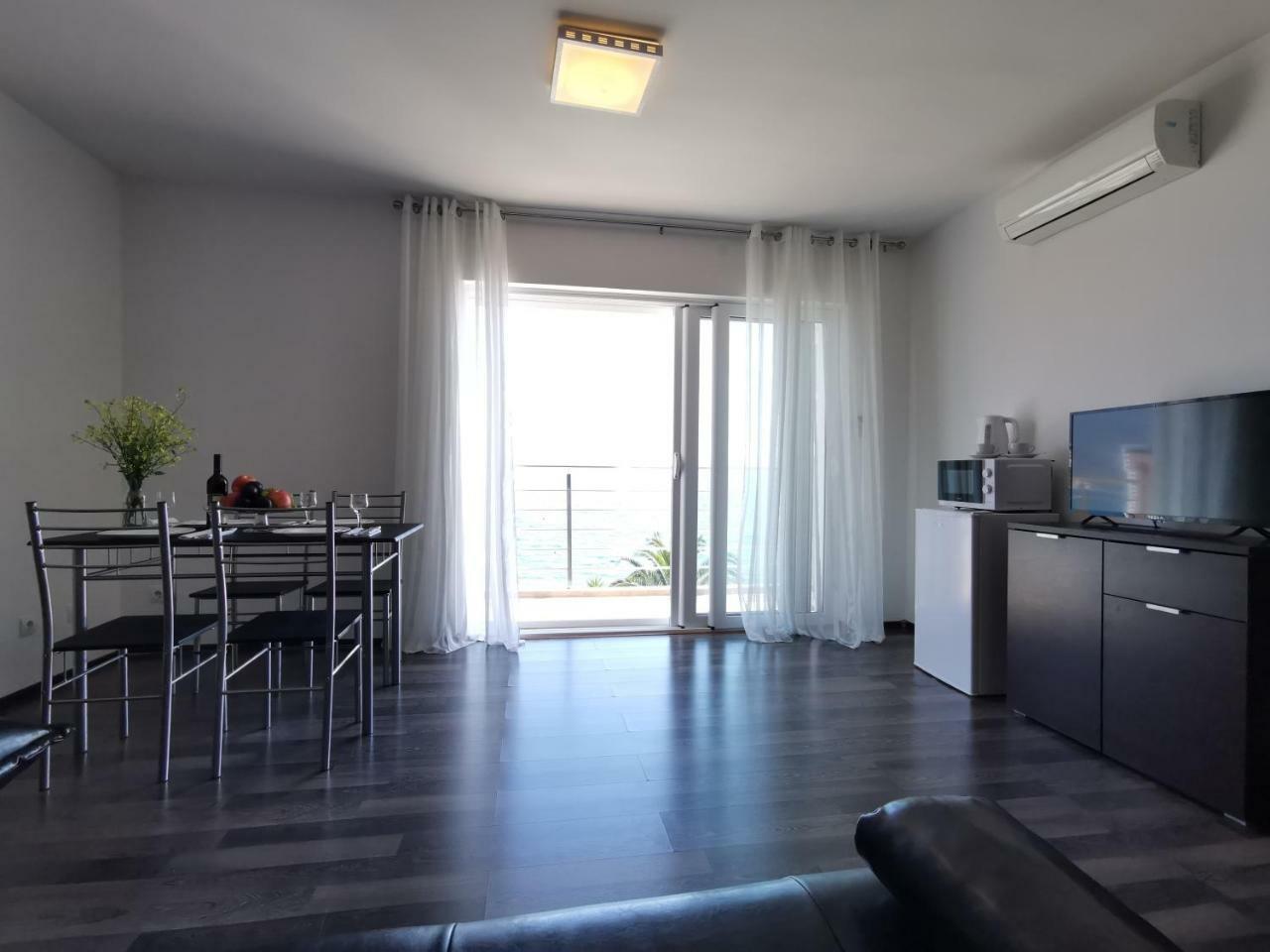 Apartments Apple Cat Montenegro Ko Бієла Екстер'єр фото