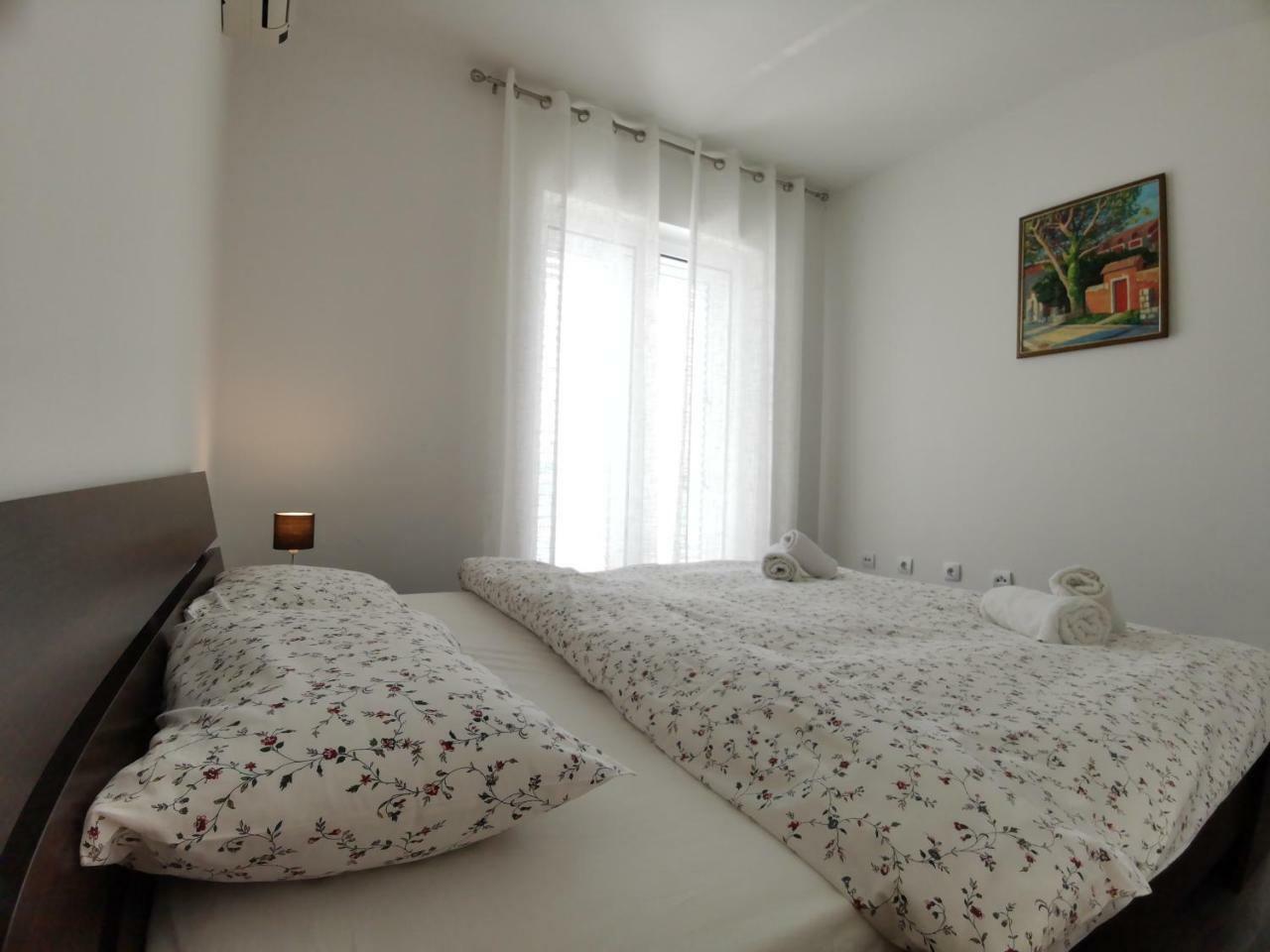 Apartments Apple Cat Montenegro Ko Бієла Екстер'єр фото