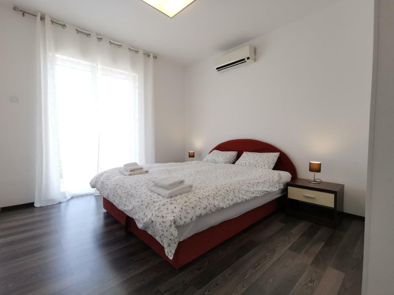 Apartments Apple Cat Montenegro Ko Бієла Екстер'єр фото