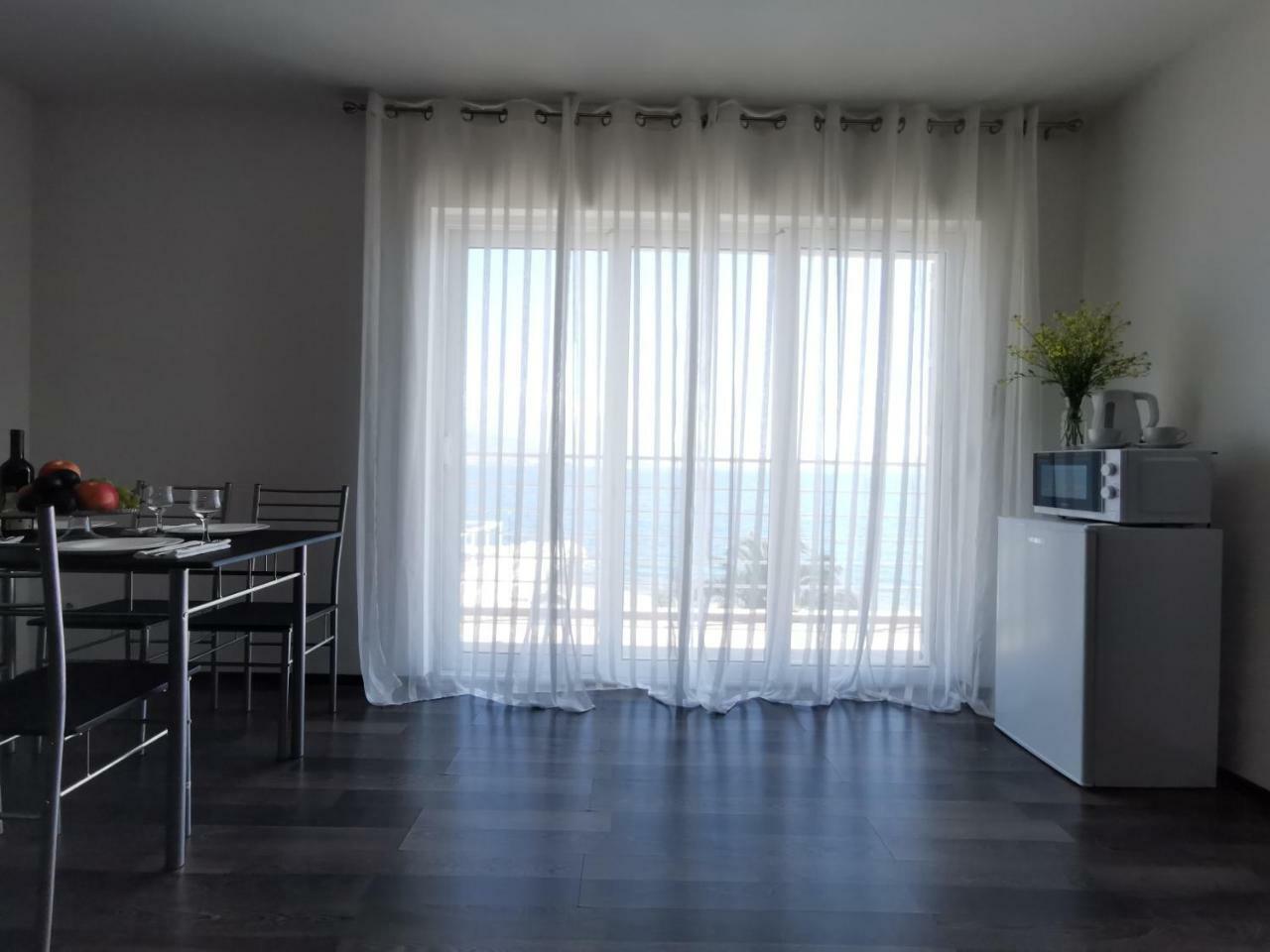 Apartments Apple Cat Montenegro Ko Бієла Екстер'єр фото